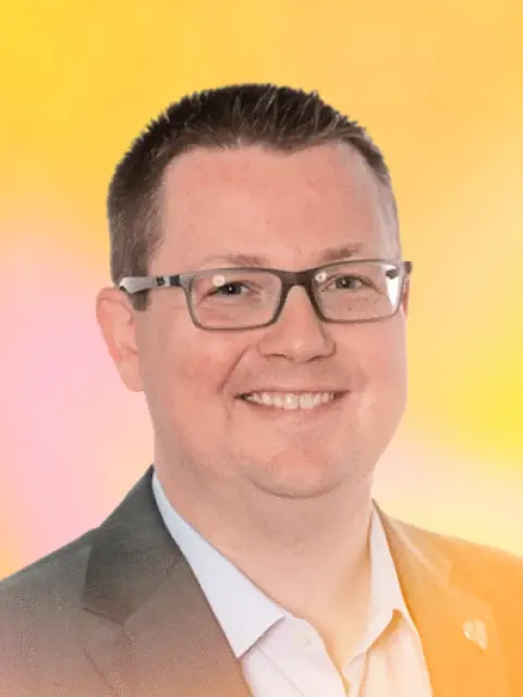 Kevin Bass headshot